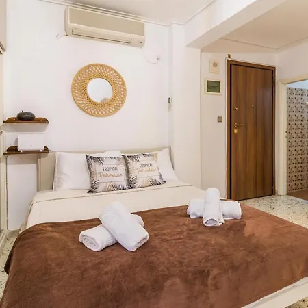 Loutraki Beach & Casino Condo Экстерьер фото